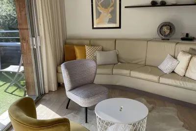 Image de Superbe appartement au Cala Sultana à Santa Giulia avec grande terrasse