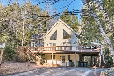 Image de Suissevale on Winnipesaukee Home For 11