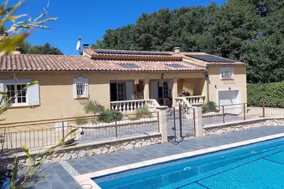 Image de Villa de standing à 5mn de Uzès, grande piscine, idéale famille