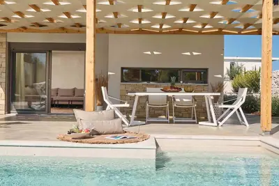 Image de Villa \"Kronos\" located in the magnificent \"White Nest Complex\"