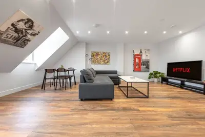 Image de Brand New Apt Sleeps 6 - Zone 2