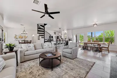 Image de Country Dream in Liberty Hill--4 Br/4 Ba on 14 acres!