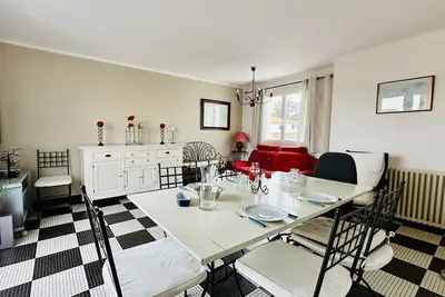 Image de Maison de famille au calme quartier de la Marcellière