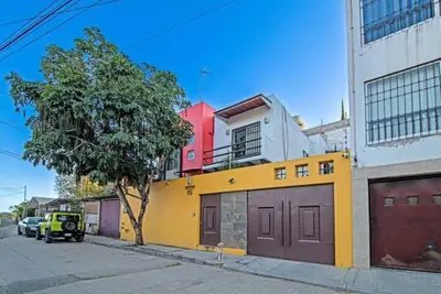 Image de 10mins. from the Center! Guadalupe Victoria House