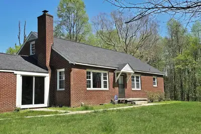 Image de Charming House surrounded by woods, close to Windrock and Lake Norris