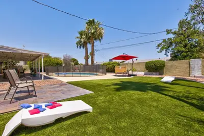 Image de Newly Furnished, Pool Fence, Family Friendly