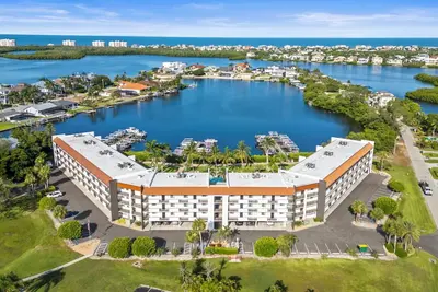 Image de Spacious and serene condo at the bright and beautiful Bonita Springs Condo