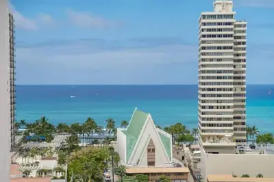 Image de Waikiki Banyan - Deluxe Ocean View w\/Free Parking