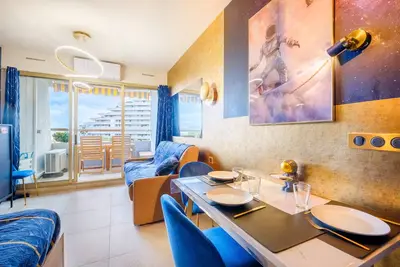 Image de Studio pour 4 avec balcon et vue mer