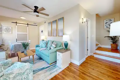 Image de Newly remodeled house in San Marco few minutes walk to Square  & Riverwalk