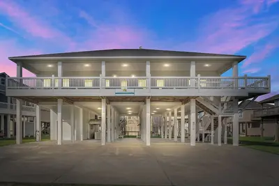 Image de Spacious 5br | Tiki Bar, Ocean Views & Bbq