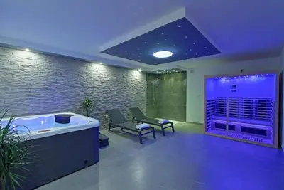 Image de Modern house with full privacy and Spa