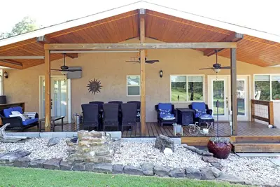 Image de Holiday Island Retreat