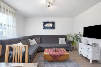 Image de Maison de vacances 'Ayna' avec terrasse privée, jardin privé et Wi-Fi