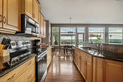 Image de Springbluff Serenity with Panoramic Views