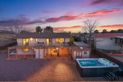 Image de Cottonwood Oasis! Swim Spa, Pool Table, Gym, Games