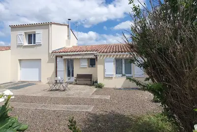Image de Charmante Maison T3 avec Jardin, Proche Plage et Commerces, Animaux Admis sur Demande