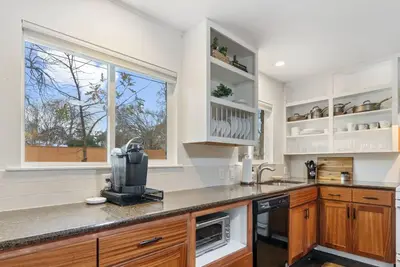 Image de Essence of Austin | Fully Equipped + Stylish Abode