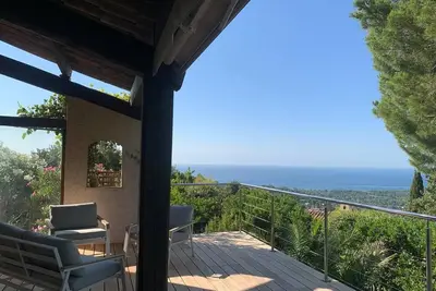 Image de Villa Tout Confort, vue Imprenable sur Mer et collines, Piscine privée, parking