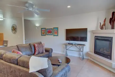 The Howling Coyote - Moab's Adventure Basecamp