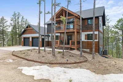 Image de Sunset Serenity 🌄 8 Acres, Majestic Views, Hot Tub, Minutes to Deadwood 🎰 Lead ⛷️