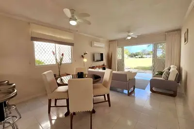 Image de Charming Villa at Rockley Golf & Country Club - Prime South Coast location. \n