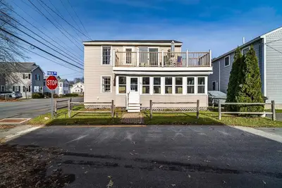 Image de Beach House 3 Minute Walk to the Beach. Next to Ocean Park. Location-Location