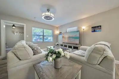 Image de Chic Haven in Tampa: 3br/2ba Stylish Sanctuary Awaits You!