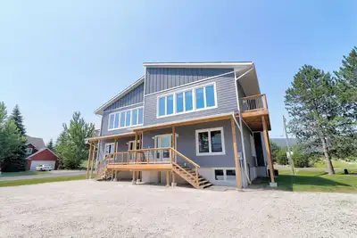 Image de High Tide Hideaway - Mountain View + Ping Pong!