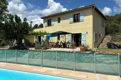 Image de Villa rénovée, très confortable pour 12 personnes en Provence (à Tourtour)