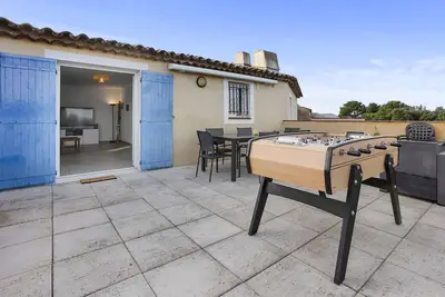 Image de Appartement 'Les Terrasses De Cogolin' avec vue sur la mer, piscine partagée et terrasse privée