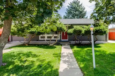 Image de Newly Updated Retreat Minutes from Downtown!