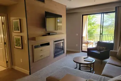 Image de Scottsdale Westin Kierland Villas Resort. One br villa. Enjoy resort amenities.