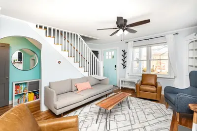 Image de Delightful 5-bedroom residence near downtown Charlottesville. Pet-friendly!