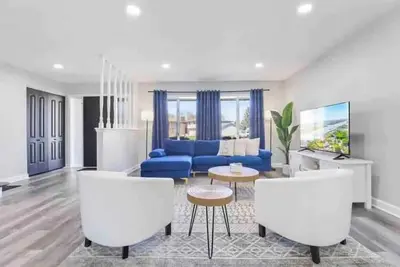 Image de Spacious 4br Home with Game Room - Lcp Collection