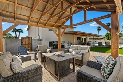 Image de sleeps 11 Spring Training|Big Family| Hot pool|