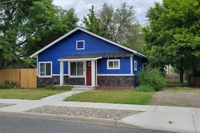 Image de Entire Home w/ large back yard- Telecommute Hi Speed Wi-Fi
