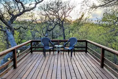 Treehouse Hideaway - Your Home Away from Home