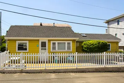 Image de Sea Bright Beach House Sleeps 6 Perfect for a Family with little ones!