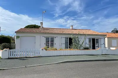Image de Maison proche plage avec jardin, prêt vélos, internet et espace lingerie