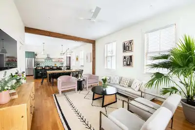 Image de New Construction - Downtown Charleston - Walkable
