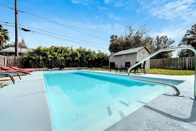 Image de Pinellas Park Paradise: Private Pool, 3 King Beds