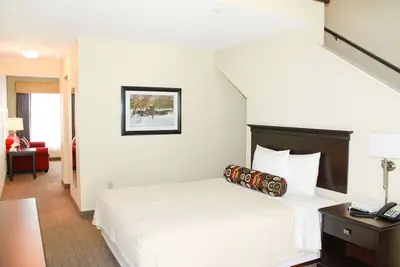 Image de Iroquois Suite at Kelley's Island Venture Resort