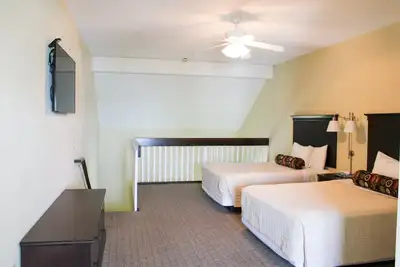 Image de Iroquois Suite at Kelley's Island Venture Resort