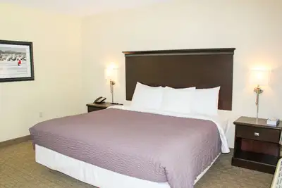 Image de Glacier Suite at Kelley's Island Venture Resort
