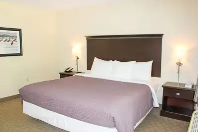 Image de Glacier Suite at Kelley's Island Venture Resort