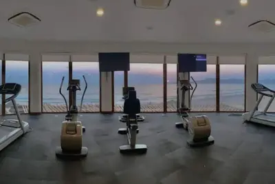 Image de 2 Bdrm Beach Front Condo Luma