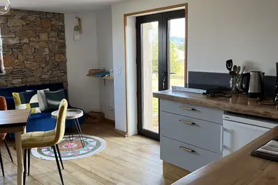 Image de Gîte 3 places avec jacuzzi et piscine