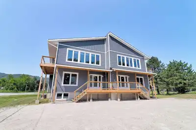 Image de Orchard Meadows Retreat - Ping Pong + Mountain View!