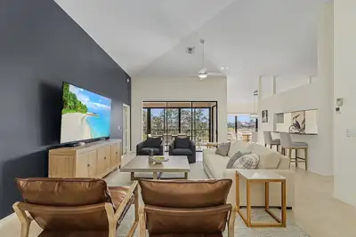 Image de Carriage House in Bonita Bay - 7 min from beach!